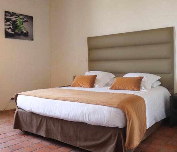 Domaine Du Normandoux, The Originals Relais Hotell Tercé Exteriör bild